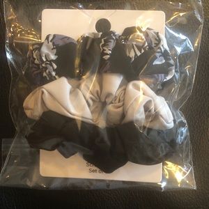 NWT Vera Bradley scrunchies